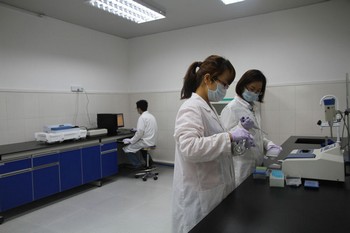 参观合肥亲子鉴定咨询机构实验室 29